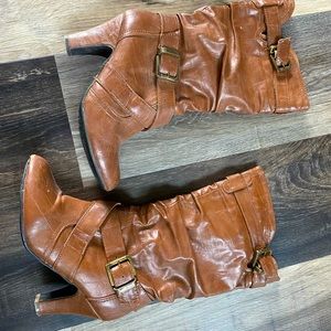 Le chateau boots size 6.5